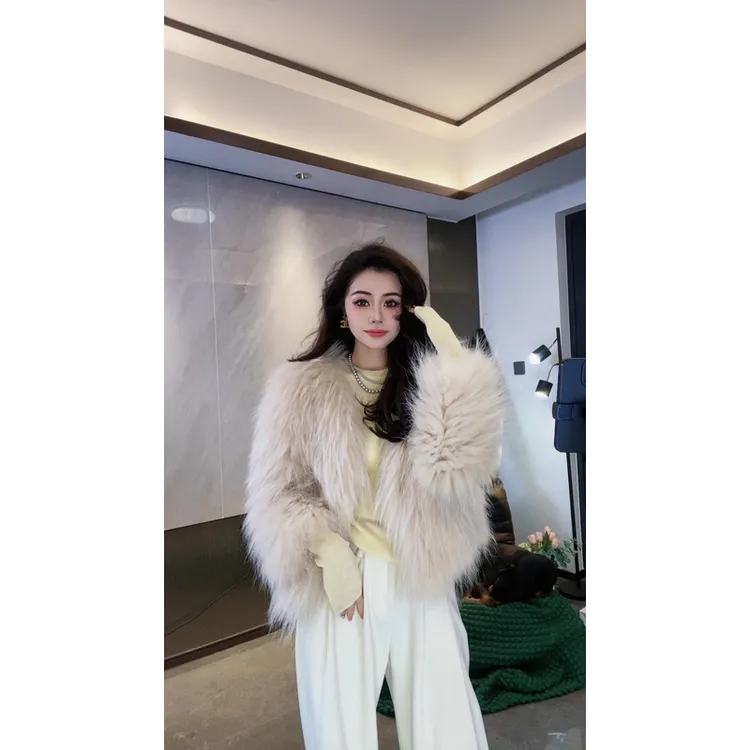 草草主播百搭所有秋冬打底外套长度50cm实体店四位数