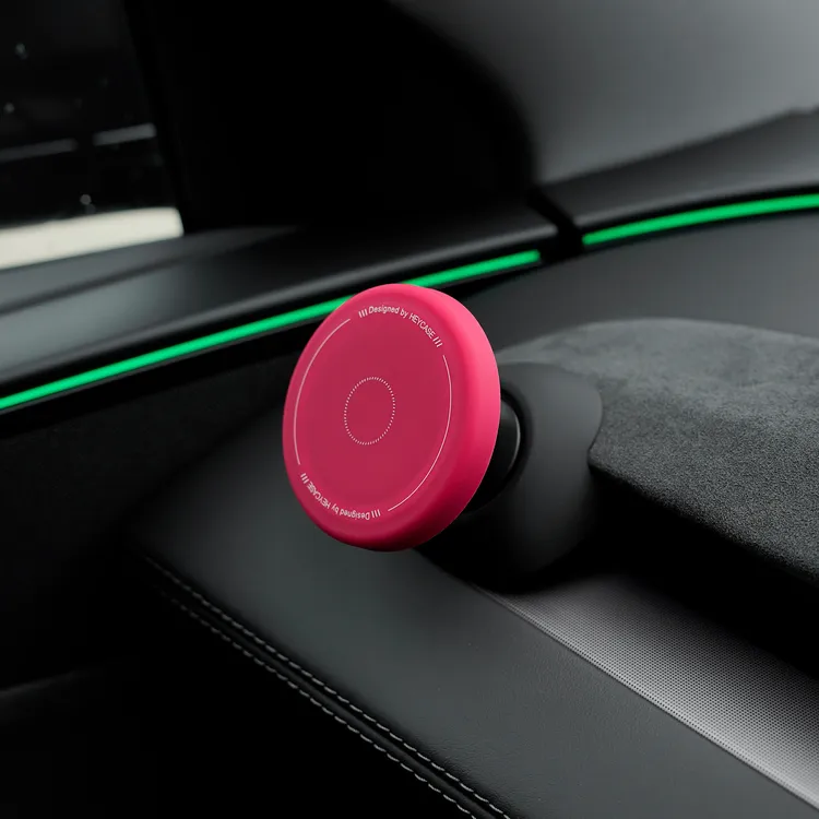 适用特斯拉手机支架焕新y专用新款model3磁吸硅胶车载配件用品