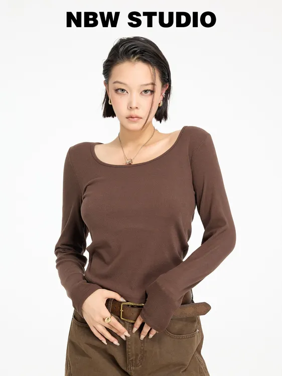 NBW百万秋冬新款低领复古保暖修身洋气基础打底衫
