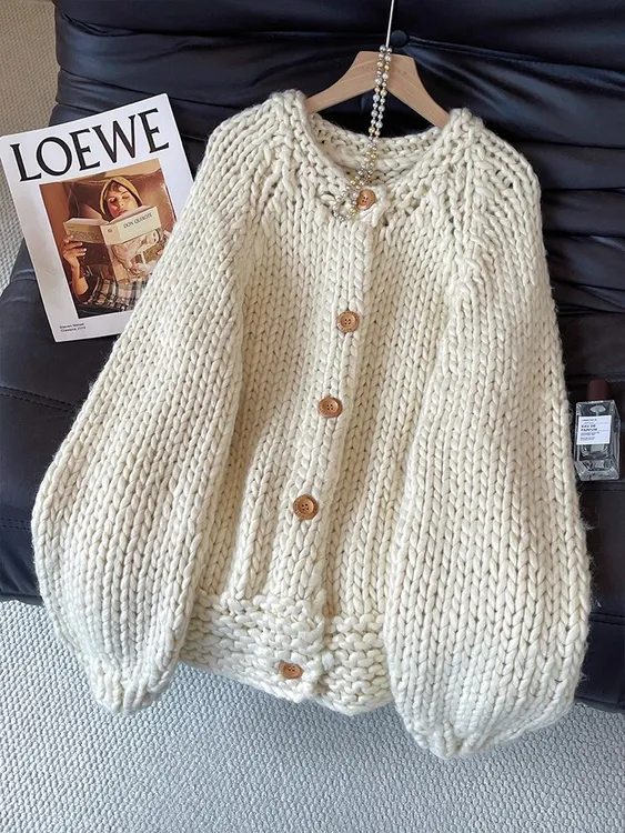 韩式通勤温柔粗针织开衫女2025冬高级感时尚气质慵懒纽扣毛衣外套