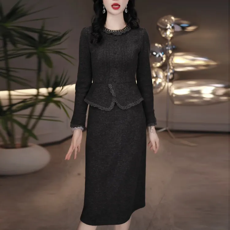 高级磨毛精纺假两件连衣裙2025秋冬新款加厚气质显瘦轻奢打底裙子