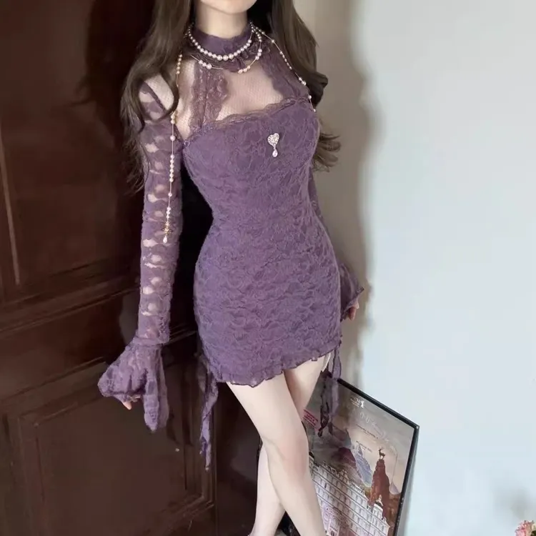 春季春游性感纯欲风蕾丝挂脖喇叭长袖连衣裙女收腰拖尾包臀短裙