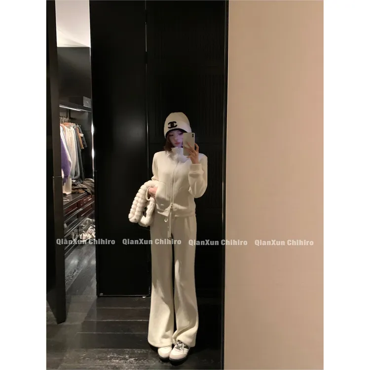 「暖绒假日」秋冬时尚百搭洋气显瘦小众减龄设计感套装QXD5TZ8555A