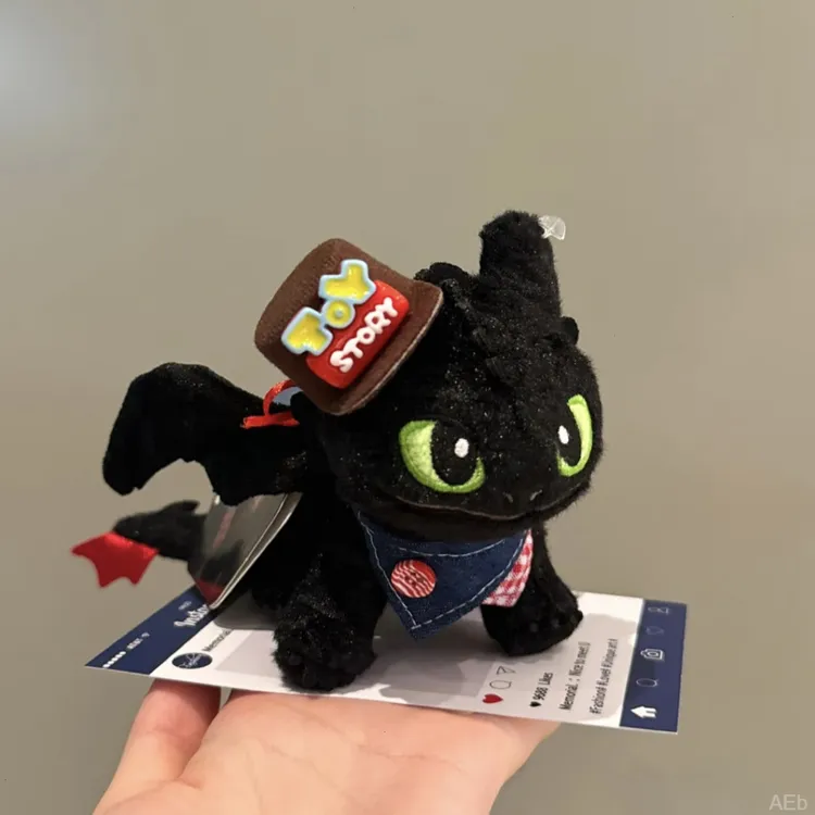 正版驯龙高手无牙仔挂件玩偶环球影城夜煞没牙仔背包钥匙扣包包男