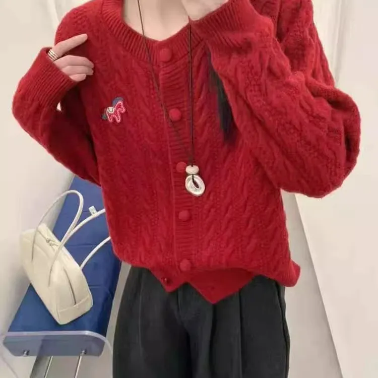 韩系红色圆领小马麻花纹短款针织开衫女长袖上衣外套2026秋冬新款