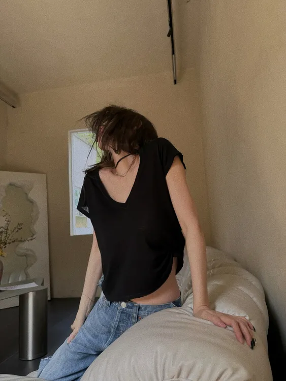 XYSF极简   欧美松弛性感纯欲拼缝设计休闲慵懒V领短袖T恤 