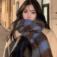 虞书欣同款女生冬季披肩高级感保暖加厚围脖韩版百搭蓝色格子围巾