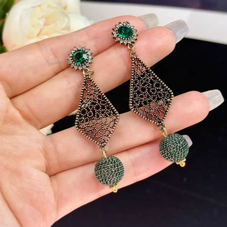 铜合金耳饰 A208 绿色中古风精致女气质轻奢高级感耳环手工变色