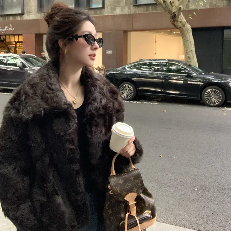 米汤家皮草“雪幕诗章”海宁新款真皮毛一体羔羊卷毛年轻毛毛外套