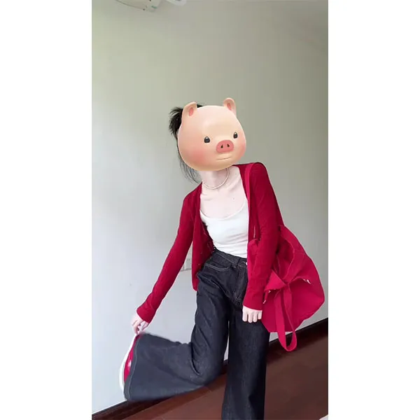 韩系早秋穿搭时尚百搭上衣高级感红色长袖镂空针织开衫女裤子套装