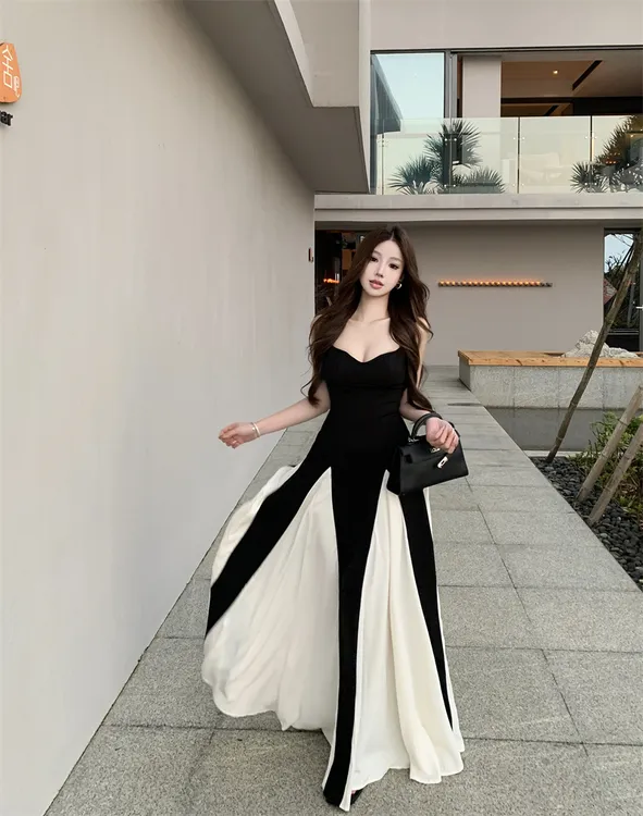 浮雕山茶 法式复古黑白拼接吊带连衣裙设计感气质显瘦小众长裙女