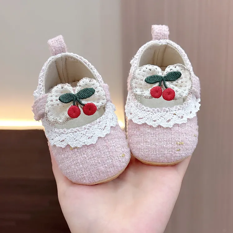 秋季新生婴儿0-1岁女宝宝百天周岁小月龄蝴蝶结软底不掉跟学步鞋2