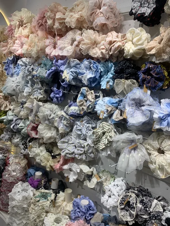 C粉见面礼 精品肠圈发箍边夹头绳高弹力耐女用显脸小轻奢风高级感