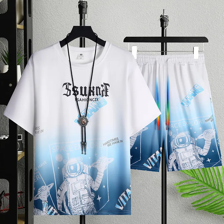 夏季男士冰丝短袖休闲套装青少年潮牌渐变色时尚运动T恤短裤2件套