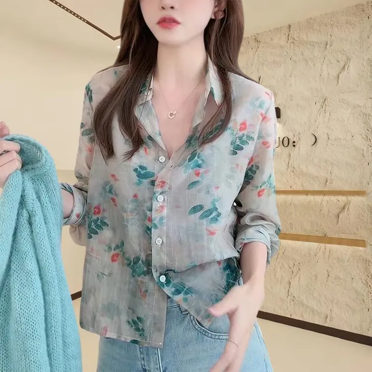 港风气质衬衫女2025新款爆款洋气女人味设计感碎花独特漂亮小衫女