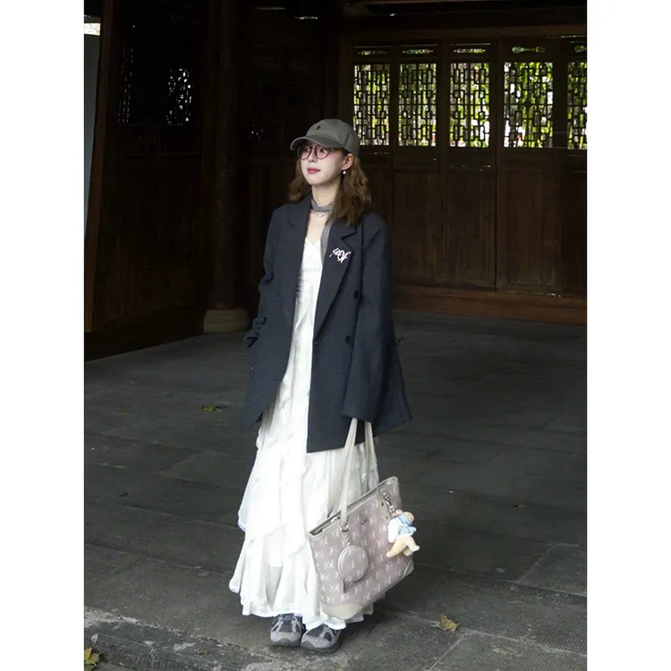 MARIE.COCO灰色刺绣西装毛呢外套女秋季蕾丝荷叶边吊带连衣裙套装