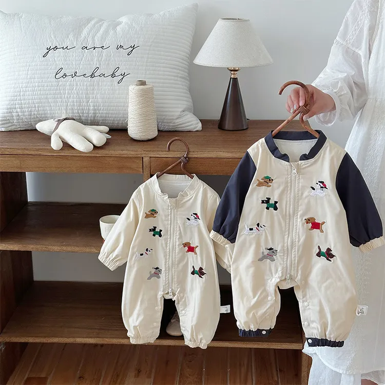 新生婴幼儿春秋款可爱加绒冲锋衣爬服宝宝秋冬连体衣外出衣服