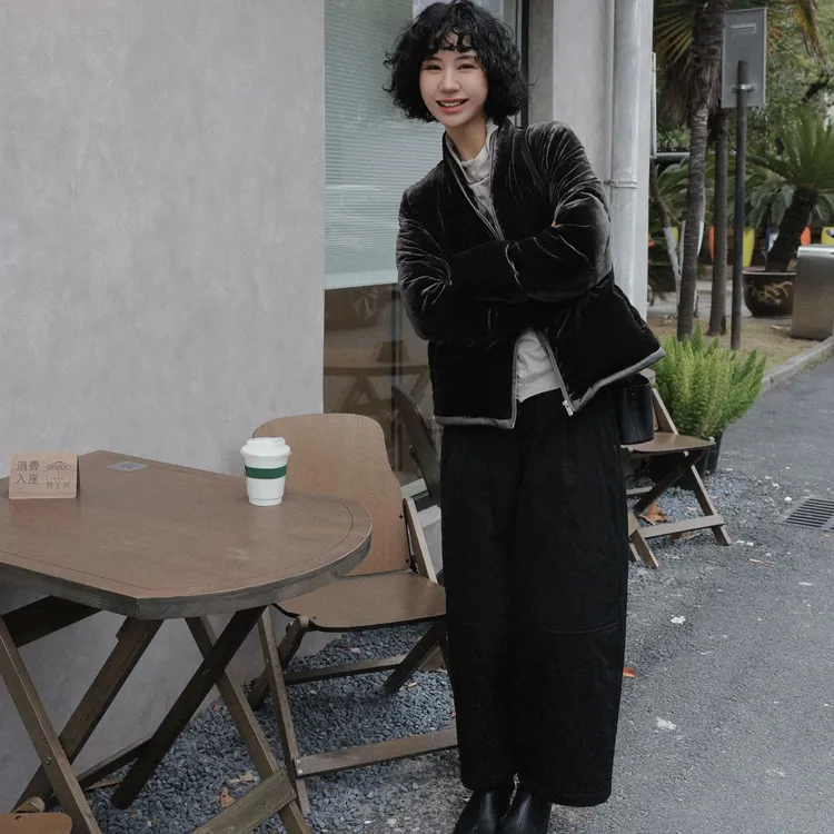 TT设计师【玉锦相思】贵气感时尚丝绒小立领白鹅绒羽绒服TT191743