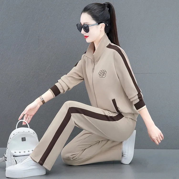 2025新款春季运动套装妈妈休闲套装洋气减龄中老年女跑步三件套