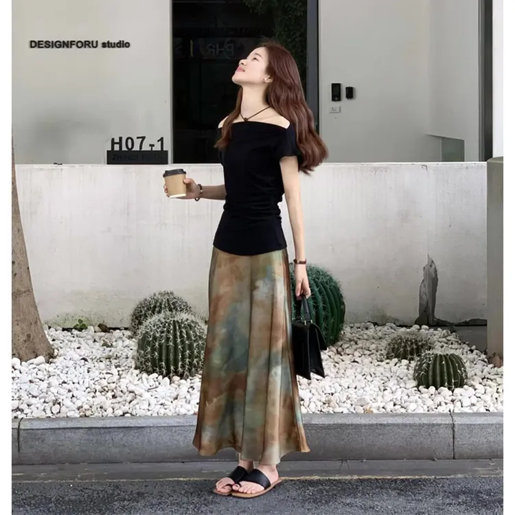 2025夏季新款女法式气质露肩设计感修身上衣高腰显瘦印花半身裙