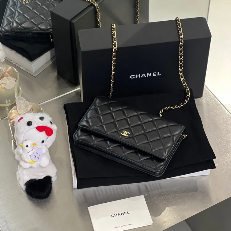99新 Chanel/香奈儿 99新 23年芯片cf woc发财包 黑金羊皮7345
