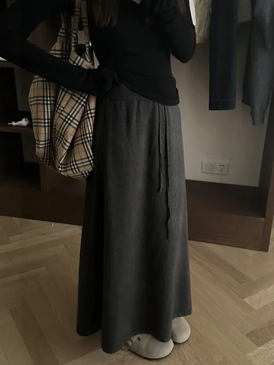 灰色针织半身裙女2025新款秋季大码胖mm梨型身材显瘦遮肚a字长裙