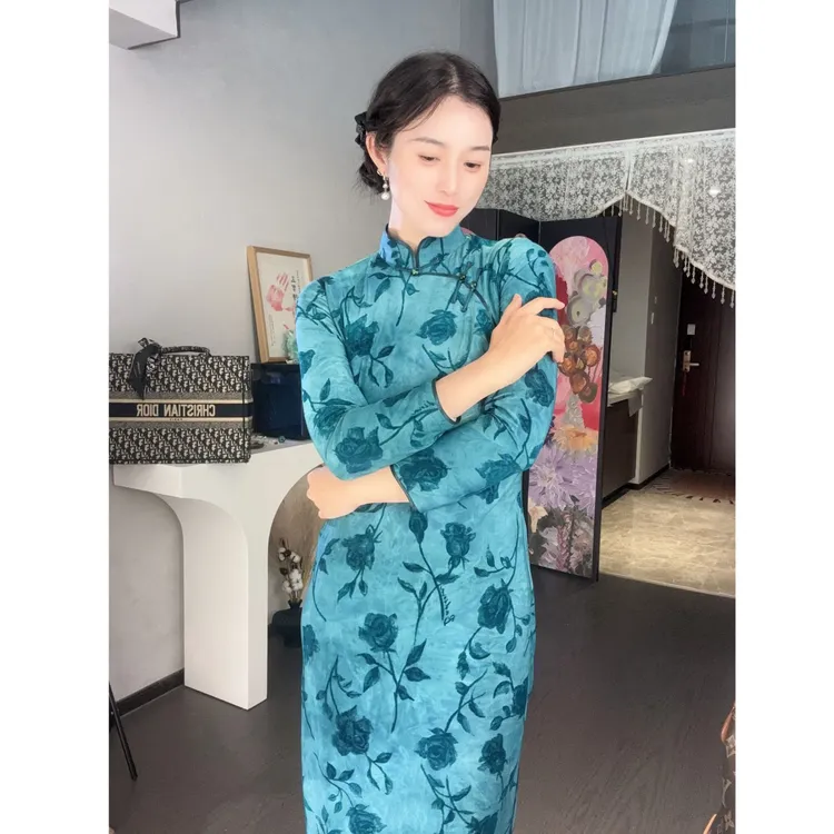 【多多】CIXU瓷叙 玫瑰 针织植绒扎染复古旗袍连衣裙 2531S12