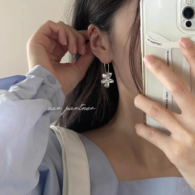 合金耳饰 花朵耳环女小众设计感耳钉2023年新款耳坠银针简约耳饰
