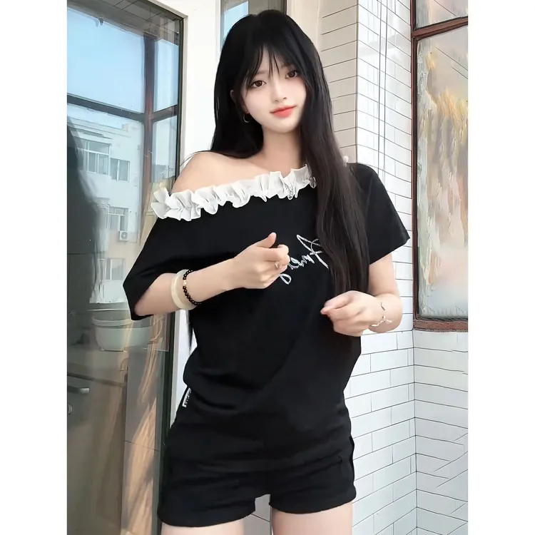 2025新款巨好看花边斜肩短袖T恤女夏季设计感小众辣妹露肩睡衣女