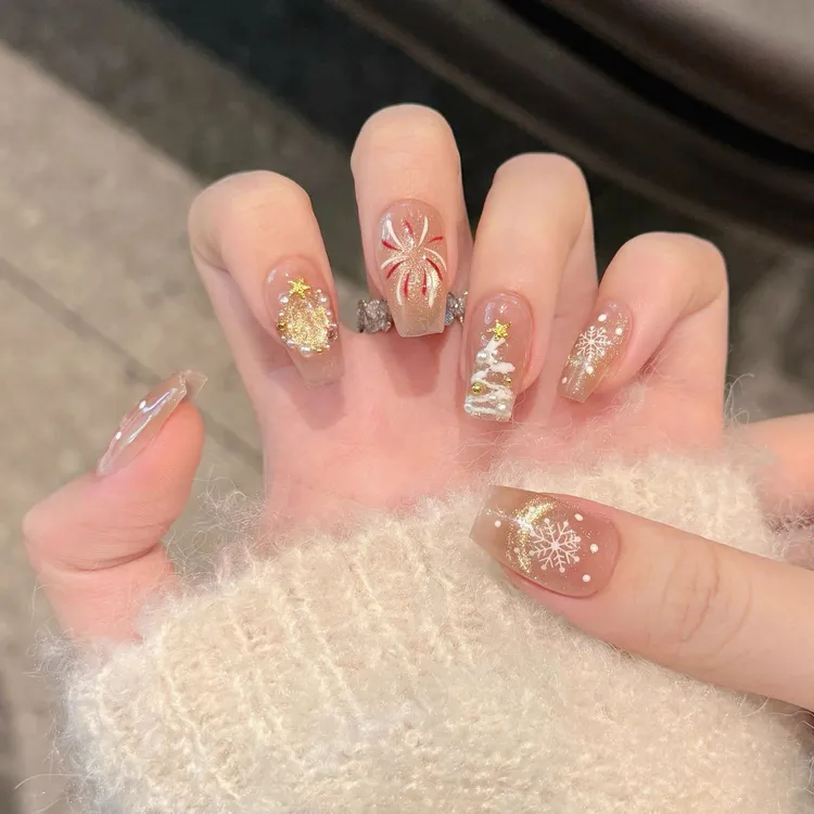 圣诞法式手绘新款秋冬烟花猫眼高级气质纯手工穿戴美甲高级显白