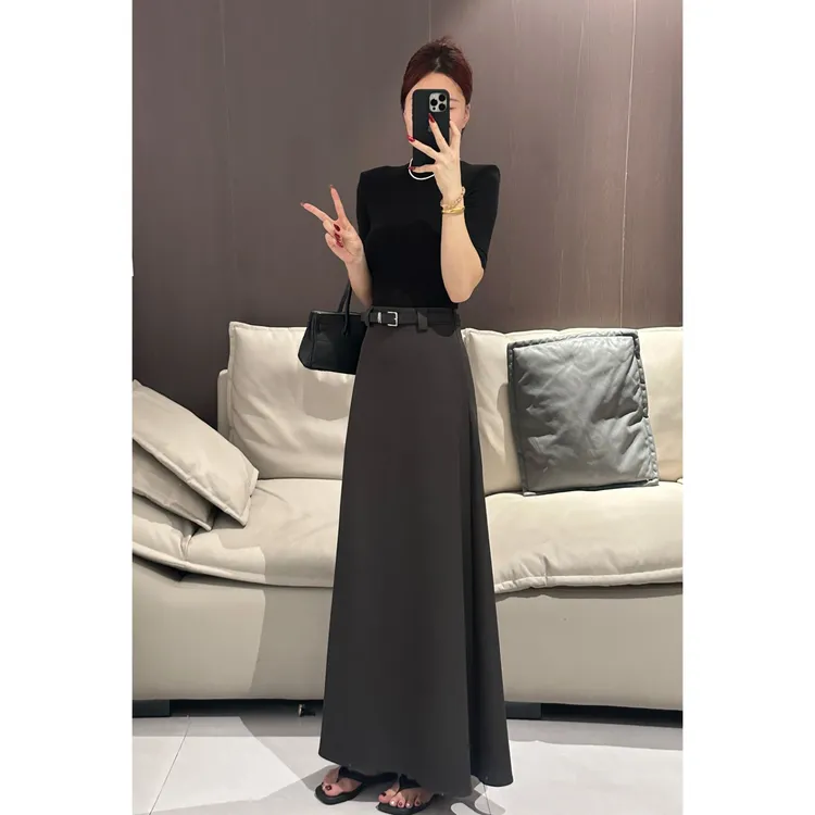 小众高腰长款半身裙2025秋季新款气质收腰显瘦百搭A字裙女+腰带