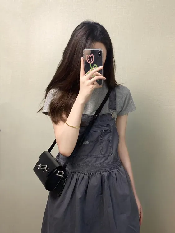 2025春年新款韩系减龄气质简约短袖t恤烟紫灰复古工装背带裙套装