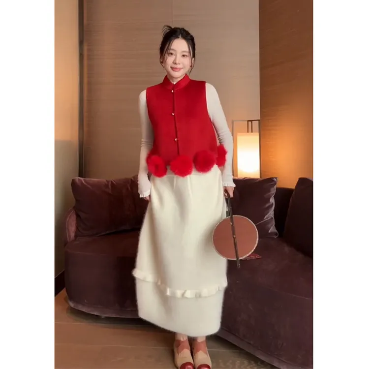 秋冬穿搭一整套女2025新款木耳边打底衫叠穿红色马甲半身裙三件套