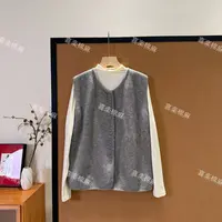 喜樂  2025抗起球纯色单排多粒扣针织马甲背心秋季新款时尚女士
