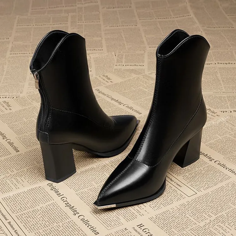 尖头高跟靴子女2025秋冬季新款今年流行的马丁靴高级感小个子短靴