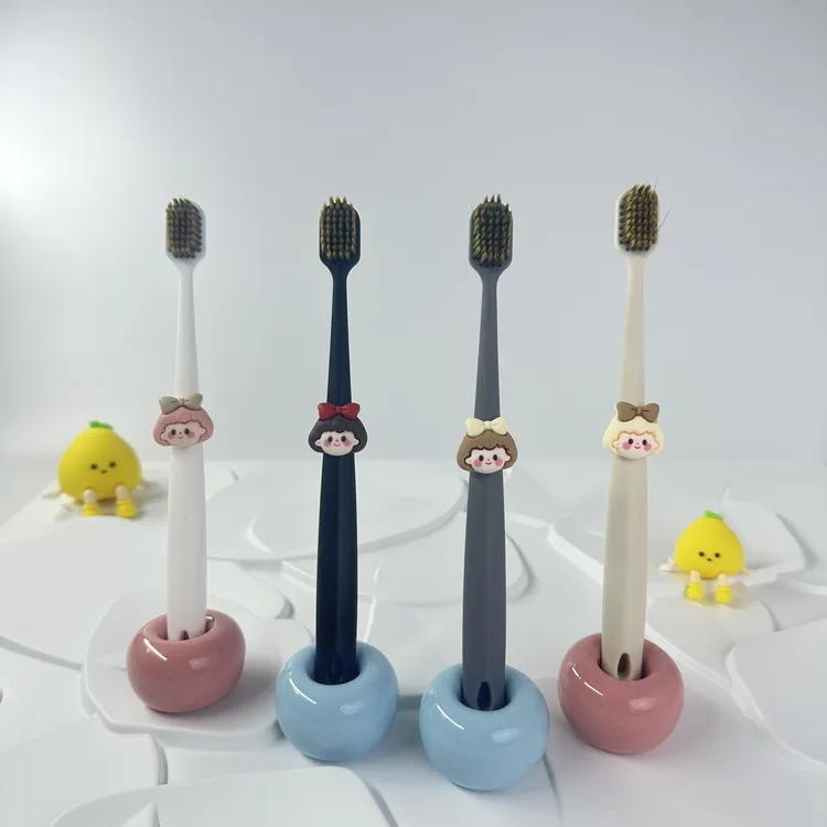 创意可爱软毛宽头牙刷情侣家用学生便携护龈清洁小女孩儿童牙刷