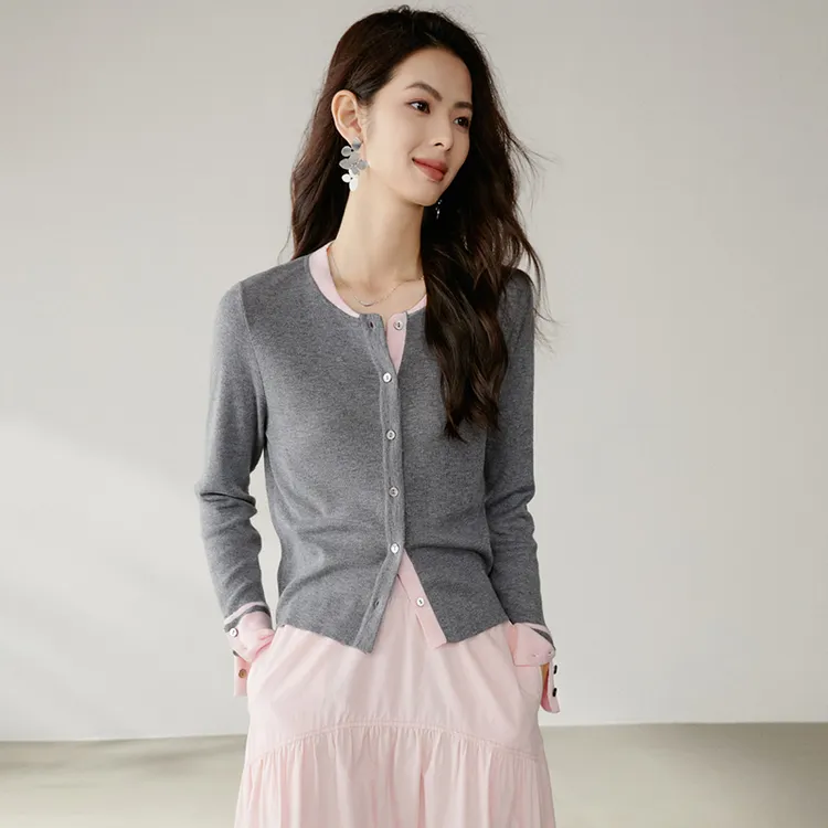 晚白【新品】2025上衣撞色高弹针织衫女24121951