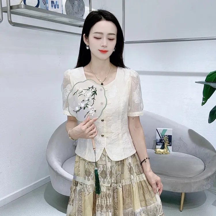 夏季新中式复古盘扣衬衫遮肉减龄清新洋气百搭显瘦上衣2025