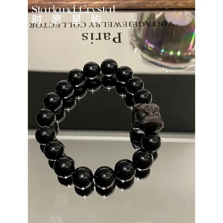 「黑曜醒狮」比较简约大气的一款，很适合送爸爸/男朋友