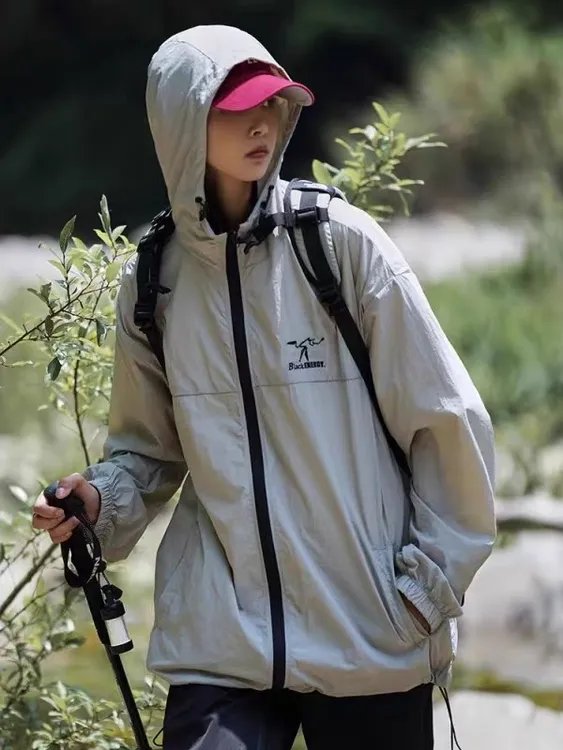 户外冰丝潮流百搭夏季2025新款青少年透气大码宽松防晒衣