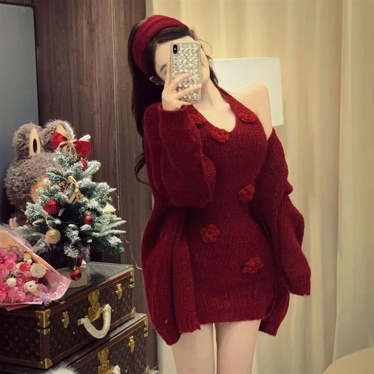 新年氛围感红色毛衣套装女秋冬季穿搭一整套针织开衫吊带裙两件套