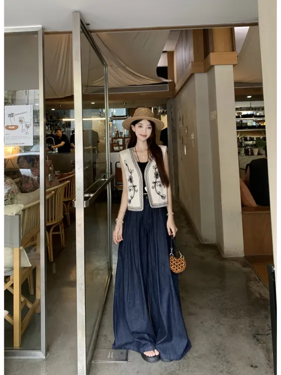 韩系刺绣度假马甲背心上衣套装女宽松显瘦气质牛仔阔腿裤子两件套