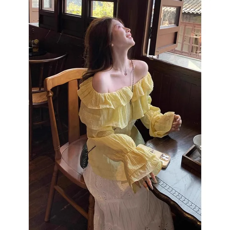 法式温柔风黄色荷叶边长袖衬衫女早春季高级感绝美一字肩亚麻上衣