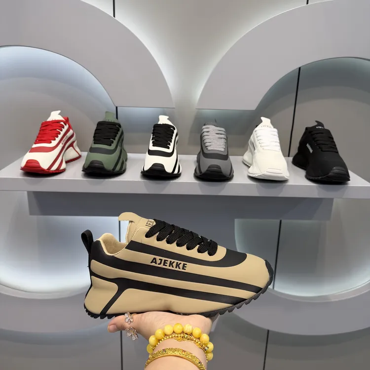 2025男士运动时尚青春小众高端日常加厚秋冬季潮流潮鞋（皮鞋尺码）