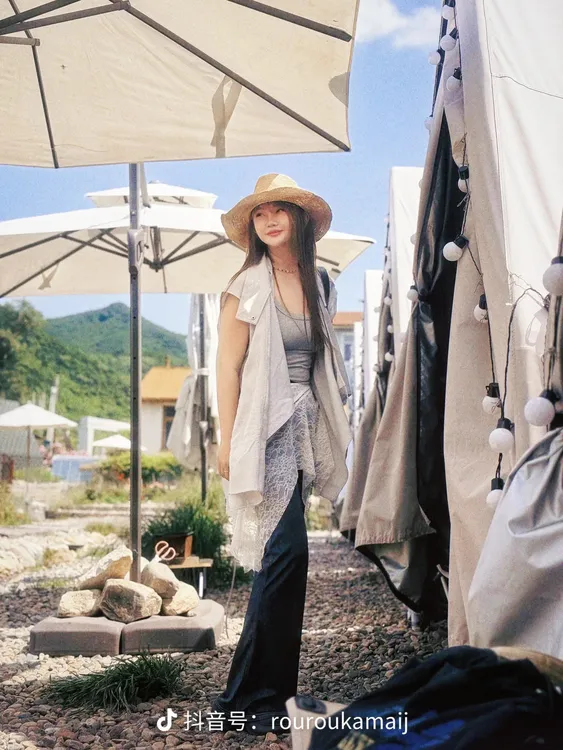 卡麦酱-ESU 蕾丝拼接微喇裤 5525