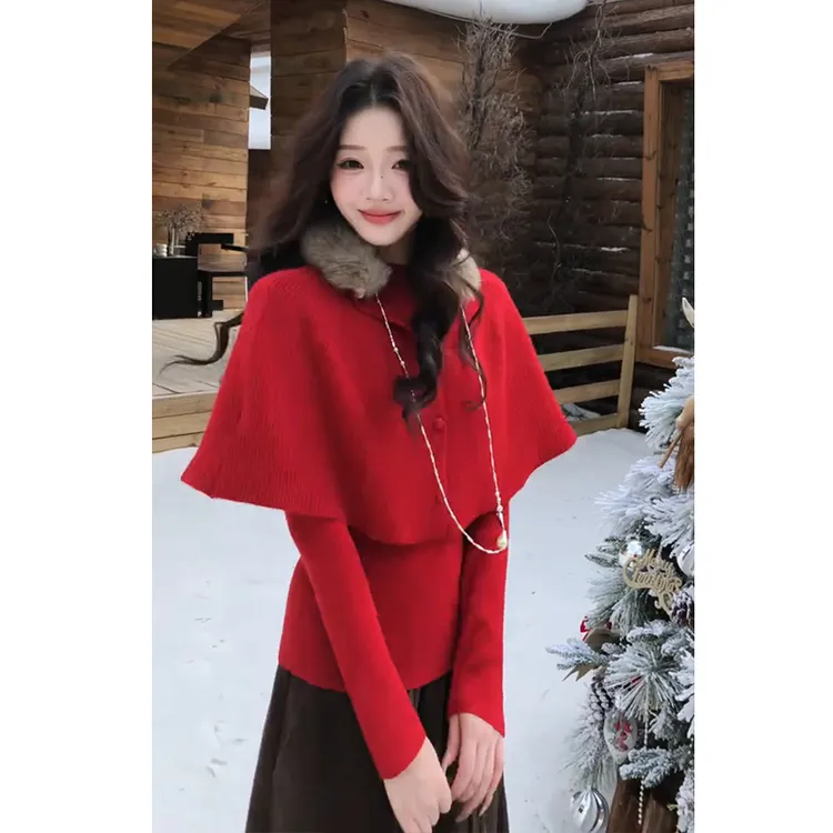 秋冬穿搭一整套女2025新款圣诞红色斗篷打底衫百搭休闲裤三件套