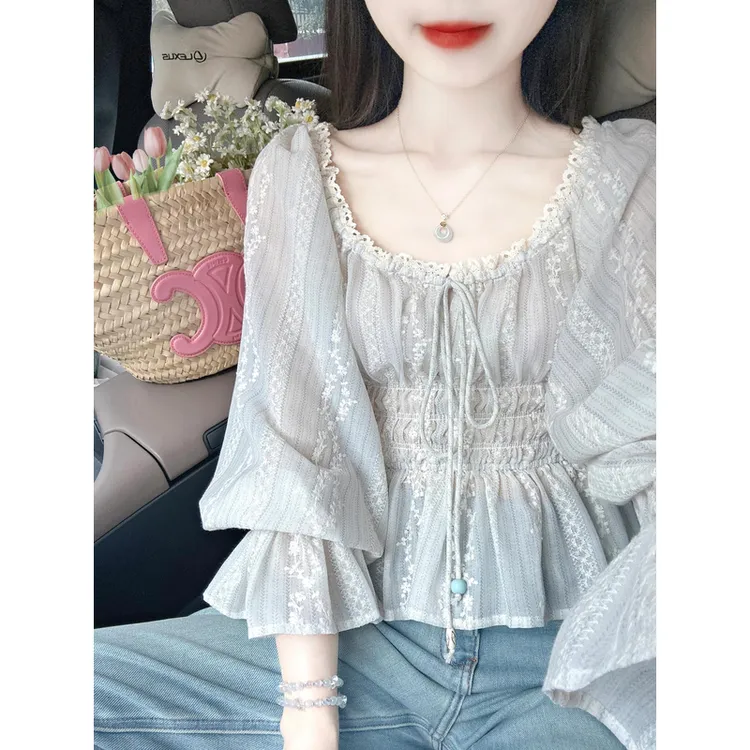 2025赫本风法式小众超好看独特漂亮上衣气质高级感灰色方领衬衫女