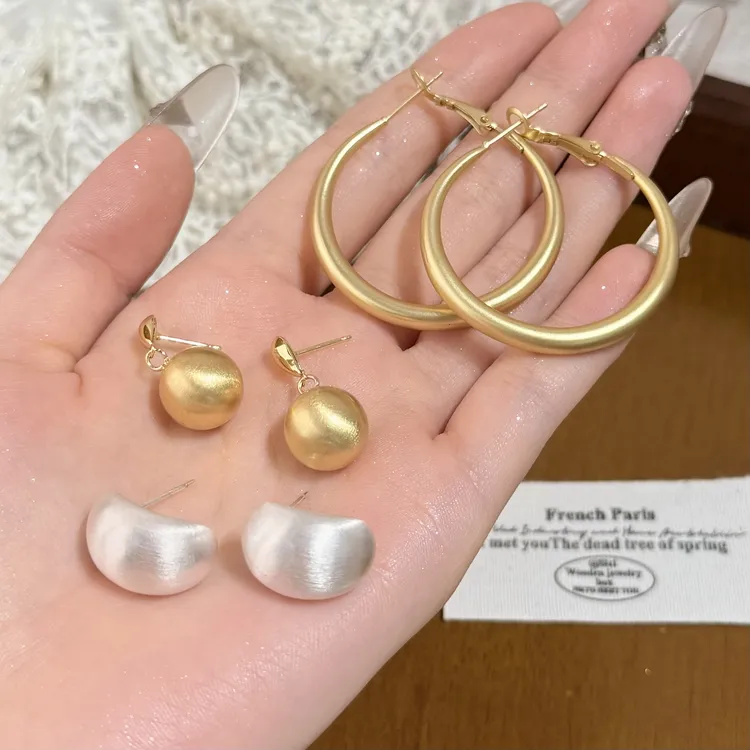 铜合金耳饰 日韩几何形ins风轻奢设计感耳钉拉丝高级日常通勤耳钉