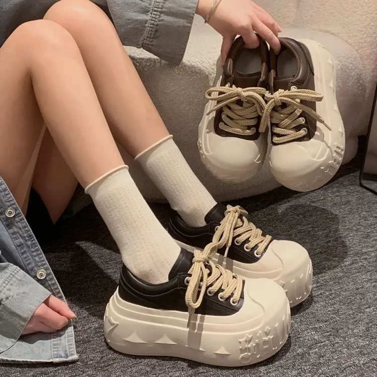 贾不假板鞋女2025新款秋季超火韩版小个子时尚百搭气质增高面包鞋