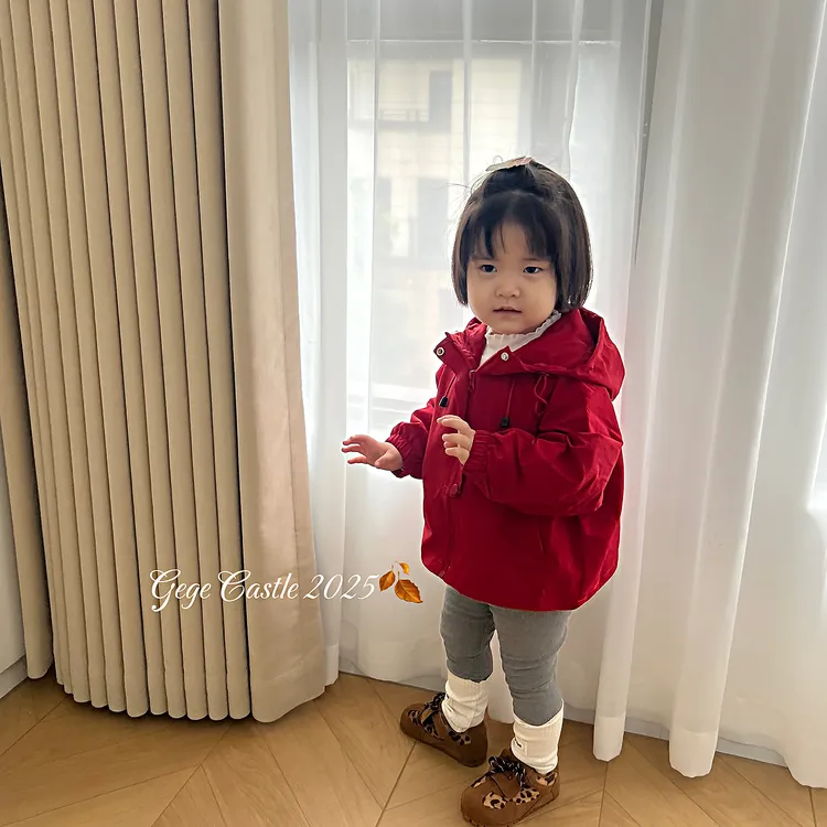 韩版童装2025新款秋季女童冲锋衣外套儿童洋气堆堆袜打底裤两件套
